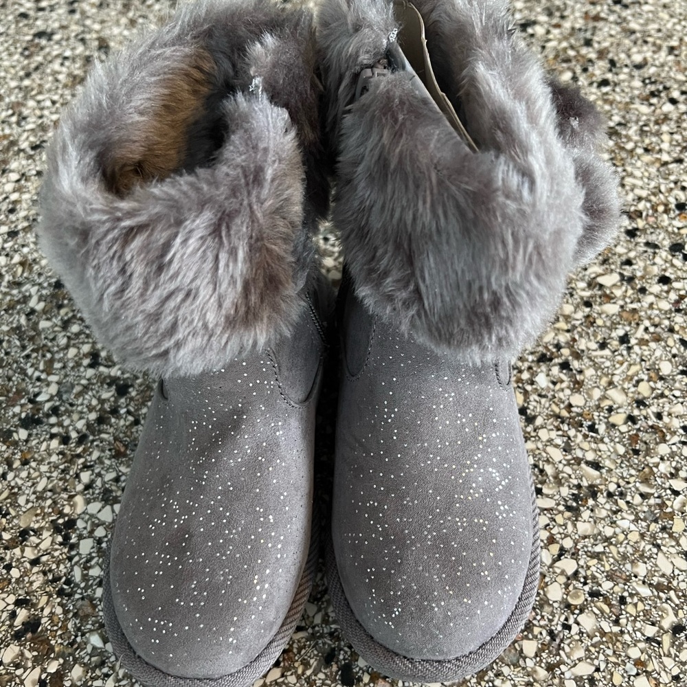 New Jumping beans winter boots size 11.